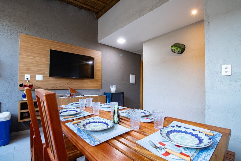 Casa Com Área Gourmet a 250m da Praia